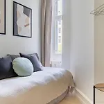 דירה Shield 1 - 3 Bdr With Balcony In