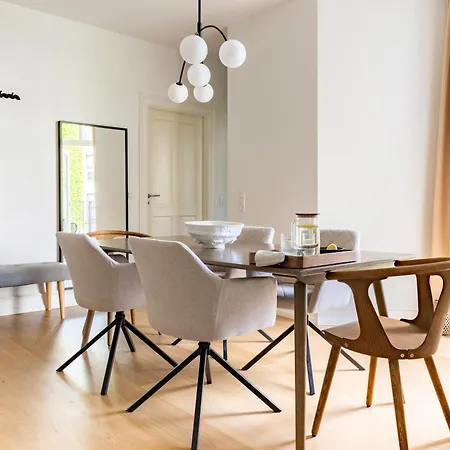 Sanders Shield - 3 Bedroom With Balcony