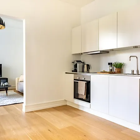 Sanders Shield - 3 Bedroom With Balcony Daire *