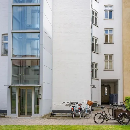 Sanders Shield - 3 Bedroom With Balcony *