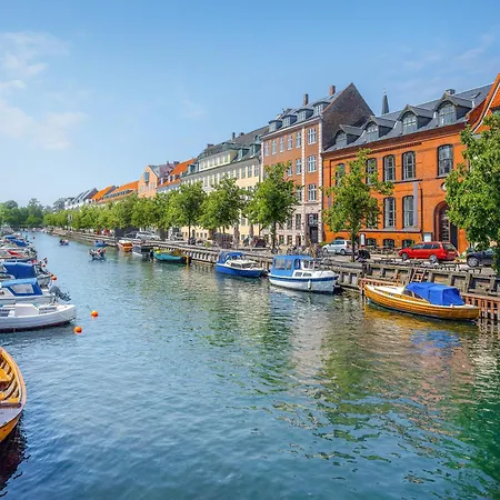 Sanders Shield - 3 Bedroom With Balcony Apartment Copenhagen