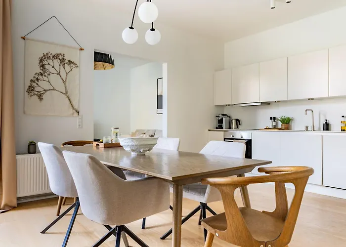 Shield 1 - 3 Bdr With Balcony In Lejlighed København