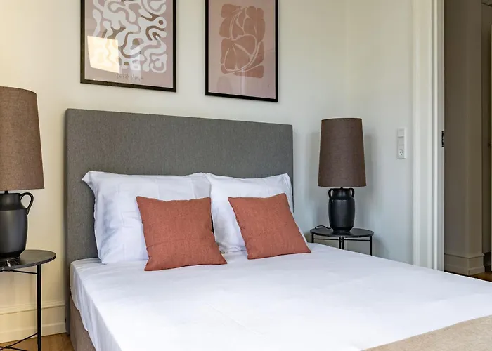 Shield 1 - 3 Bdr With Balcony In *