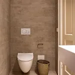 Shield 1 - 3 Bdr With Balcony In Apartment *