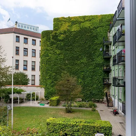 Апартаменты Shield 1 - 3 Bdr With Balcony In